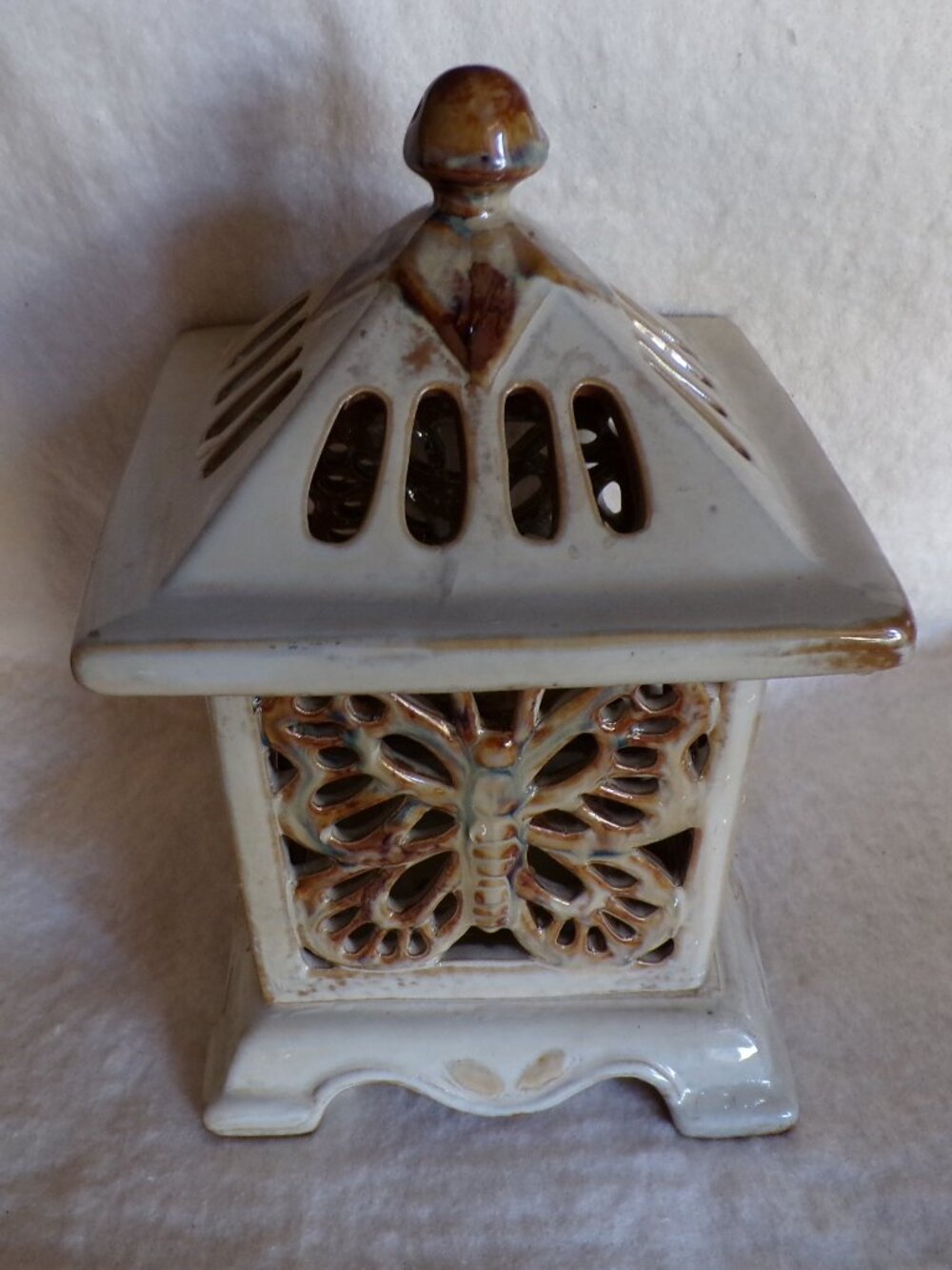 Ceramic Pagoda Style Candle Holder Butterflies - Picture 2 of 9